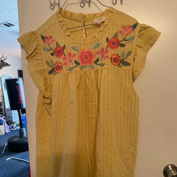 Large/xl shirt/dress lot, like new, some never worn - Picture 9 of 16